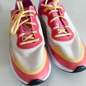 Women’s Nike Air Max Dia SE